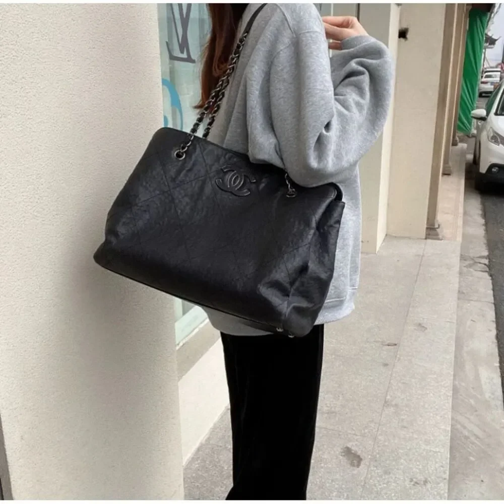Chanel Women Pre-Loved Bag Very Good Condition